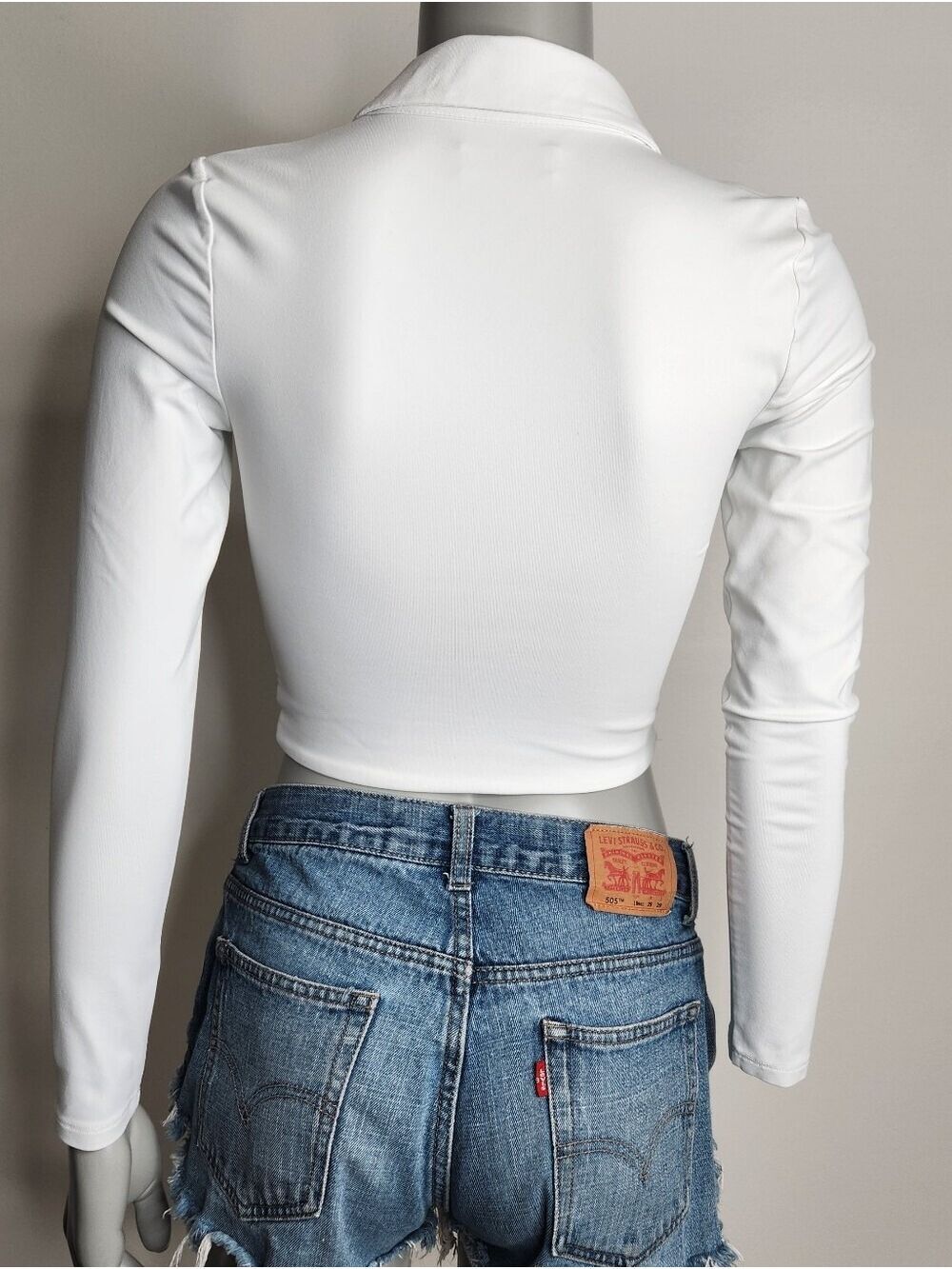 Aritzia Babaton White Contour Polo Collared Long Sleeve Crop Top Size S - Picture 7 of 14